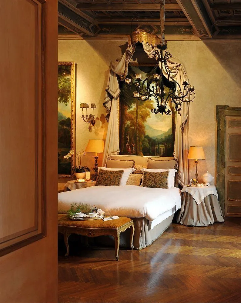 Residenza Napoleone III Bed & Breakfast Rome 4*,