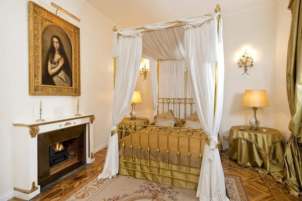 Residenza Napoleone III Bed and Breakfast Rom Bed & Breakfast