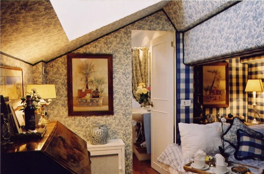 Residenza Napoleone III Bed and Breakfast Rom Bed & Breakfast