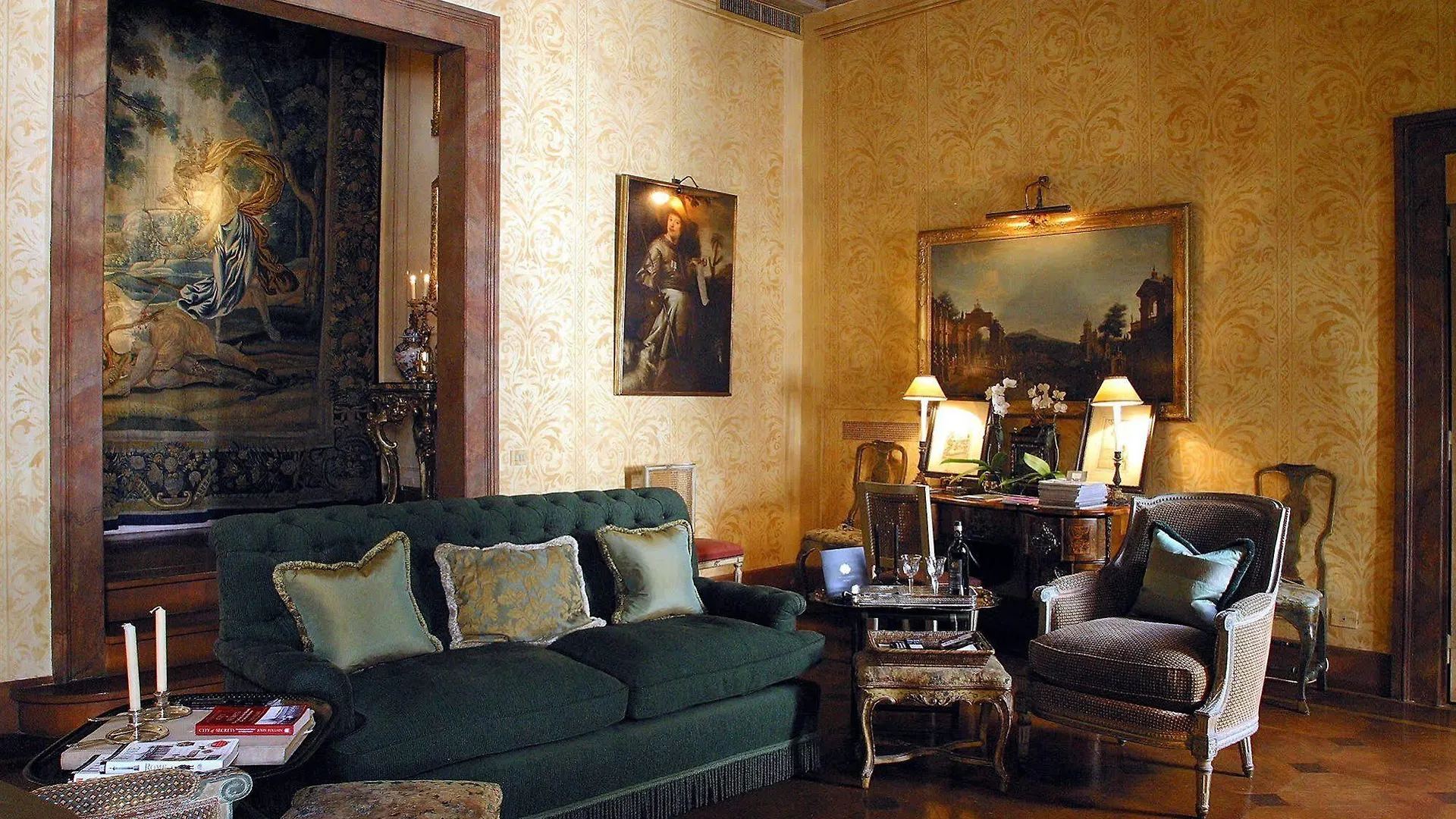 Residenza Napoleone III Bed and Breakfast Rom Bed & Breakfast
