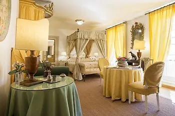 Residenza Napoleone III Bed & Breakfast Rome